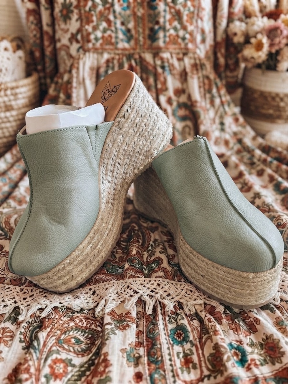 BOUTIQUE Nellie-01 Light Sage Espadrille Wedge Mule